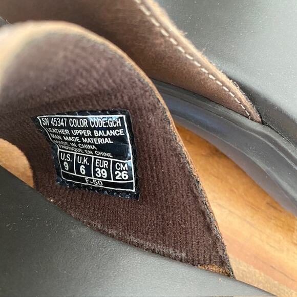 Skechers Brown Leather Sandals with Floral Accent - Size 9 - Picture 6 of 10